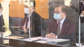 台中捷運綠線軸心斷裂，故障原因是錨固座組裝不良，北捷局長張澤雄，坦承疏失，親赴台中議會報告鞠躬道歉。(圖／翻攝畫面)