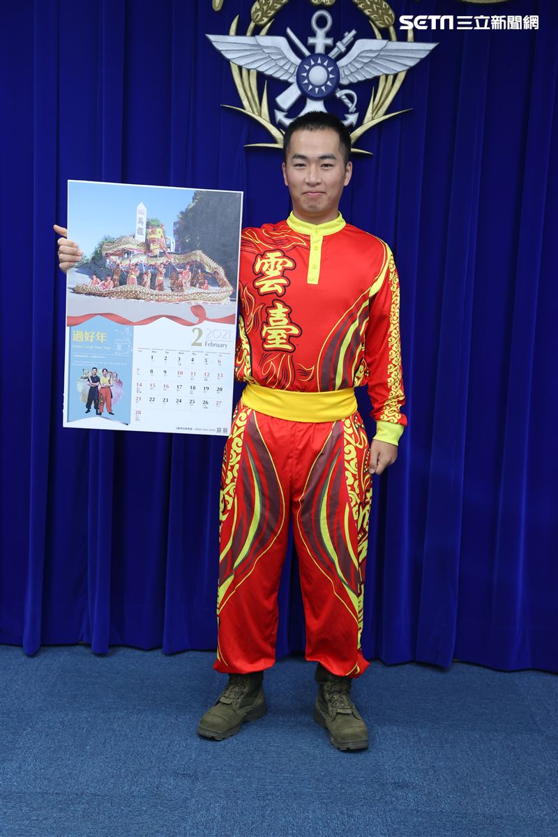 陸軍馬防部南竿守備大隊機步連許祐豪上士(2月份形象月曆代表)。（記者邱榮吉/攝影）        