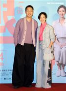 「腿」演員桂綸鎂、楊祐寧出席「腿」電影首映會。（記者邱榮吉/攝影）