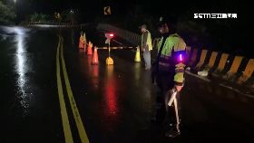 基路面坍.塌2400