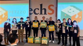 飼主後盾！PETZZO創毛臉辨識替愛寵串病歷、一鍵保險