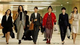 超強日劇《七秘書》集結木村文乃、廣瀨愛麗絲、菜菜緒、沈恩敬、大島優子、室井滋、江口洋介等重量級演員。（圖／WAKUWAKU JAPAN 提供）