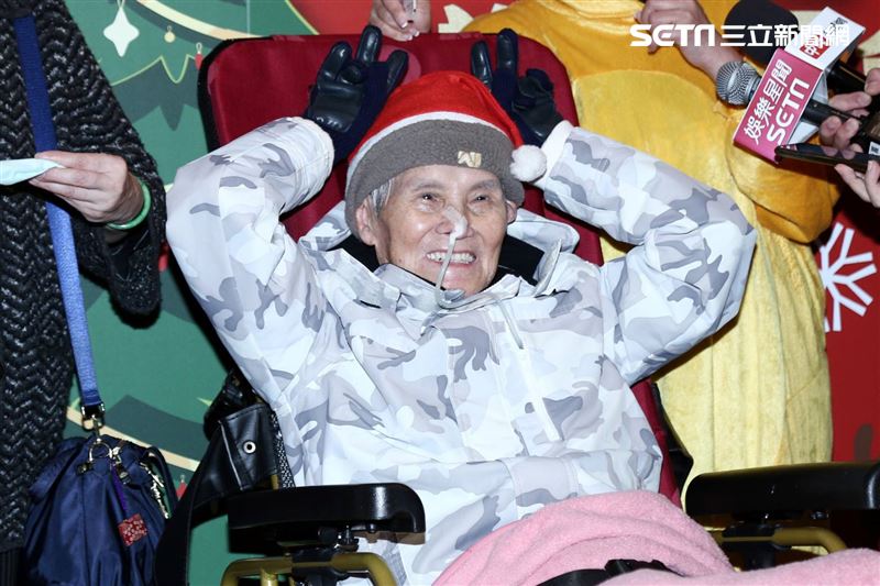 台灣優質生命協會弱勢長者聖誕圍爐藝人文夏、文香、李珮菁、李炳輝、林松義、林沖、司馬玉嬌、許仙姬、龔蓮華、陳麗卿、唐玲出席參加。（圖／記者楊澍攝影）