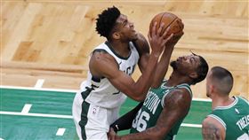 關鍵罰球未進！字母哥「絕殺」了自己
NBA,密爾瓦基公鹿,Giannis Antetokounmpo,罰球,絕殺
美聯社／達志影像
