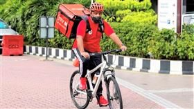 ＣＥＯ下海外送救亞航