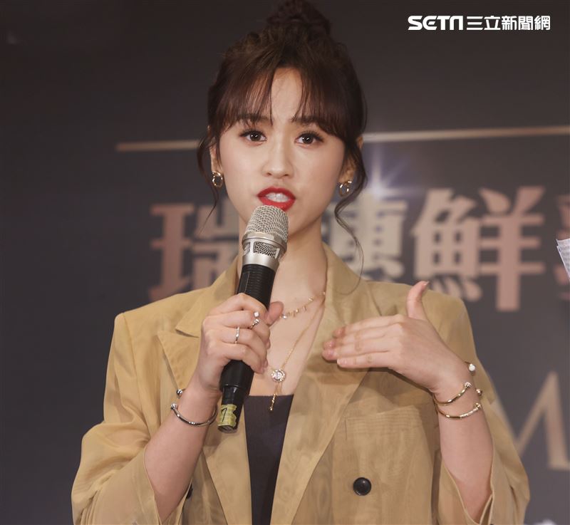 吳姍儒瑞穗鮮奶吐司發表。（記者邱榮吉/攝影）