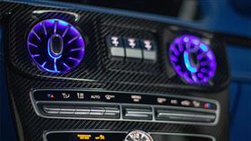 ▲Schawe Car Design為賓士G-Class推出LED照明燈組（圖／翻攝自Schawe Car Design官網）