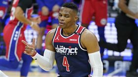 影／威少帥慘了！西蒙斯…摔慘了！
NBA,華盛頓巫師,Russell Westbrook,費城七六人,Ben Simmons
美聯社／達志影像