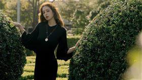 莫允雯擔任《潮旅》雜誌12月號的封面人物。（圖／Ciao潮旅提供）