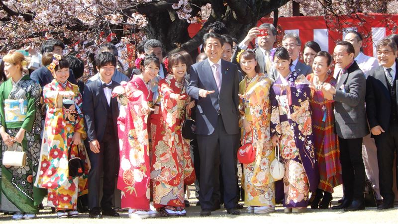 賞櫻會案不起訴　安倍晉三：深切反省