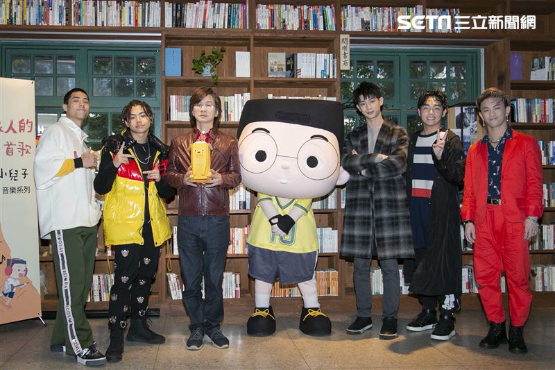 林隆璇、林亭翰父子、「小兒子」阿甯咕、街舞男團B.T.O.D小兒子音樂系列《愛搞怪的小東西》媒體茶敘。（圖／記者楊澍攝影）