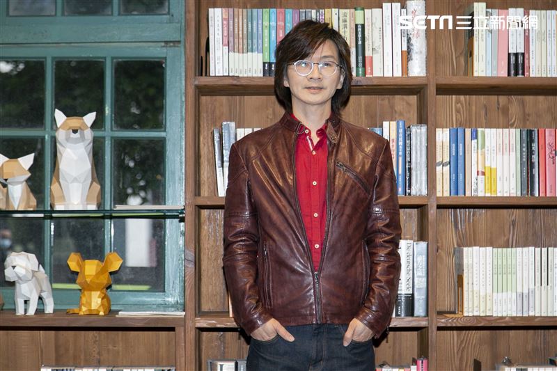 林隆璇、林亭翰父子、「小兒子」阿甯咕、街舞男團B.T.O.D小兒子音樂系列《愛搞怪的小東西》媒體茶敘。（圖／記者楊澍攝影）