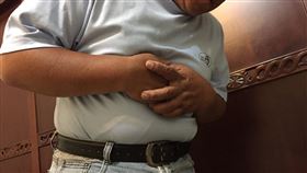 台北慈濟醫院胸腔外科醫師謝旻孝提醒，食道癌好發於50到70歲的中老年人，高危險族群是有抽菸、喝酒、吃檳榔習慣者。（圖／台北慈濟醫院提供）