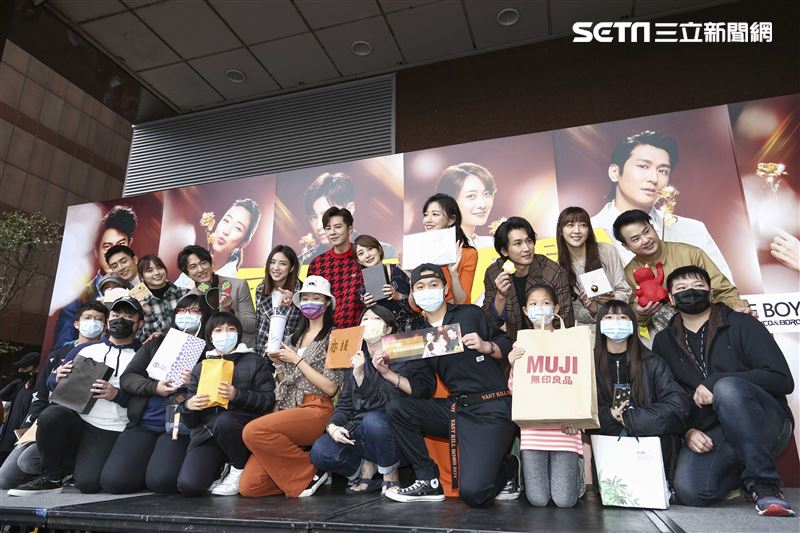 《廢財闖天關》粉絲見面會李國毅、李亦捷、邱昊奇、梁舒涵、邵翔、梁以辰、管麟、吳季璇、黃甄妮、地球出席。（圖／記者楊澍攝影）