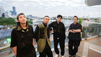 傻眼高雄女嗑鍋確診　滅火器防疫開唱