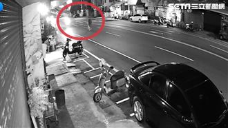 翁過馬路遭機車撞亡　撞擊瞬間曝光