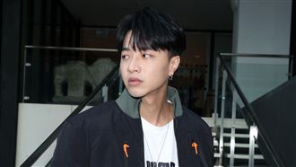 比利鍋巴變MVP　曝三角泳褲藏父愛