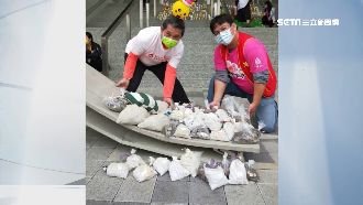 員林臉書捐款活動　27萬銅板壓垮桌