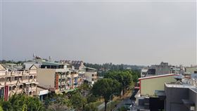 屏東空品不良日較108年少50站日（1）屏東縣因位於全國最下風處，秋冬空氣品質全國最差，縣環保局跨區合作，並加強投入管制工作頻率及人力等，今年空品不良比去年同期246站日減少50站日。中央社記者郭芷瑄攝  109年12月26日