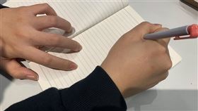 紅筆　禁忌　名字（圖／資料照）