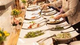 吃到飽，餐廳，生魚片，美食，食物　圖／pixabay