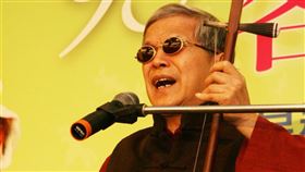 國寶級藝師、客家山歌大師徐木珍29日辭世。圖為2007年4月徐木珍獲頒客家貢獻獎，於公布得獎名單現場演唱山歌。（圖取自客委會網頁www.hakka.gov.tw）