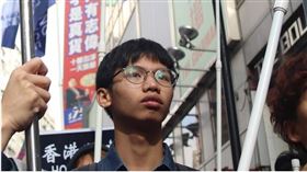 香港前學生動源召集人鍾翰林被裁定侮辱國旗及非法集結罪成，法院29日判決他即時入獄4個月。（中央社檔案照片）