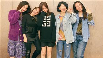 七朵花慶生大合體！合照扮鬼臉超崩壞