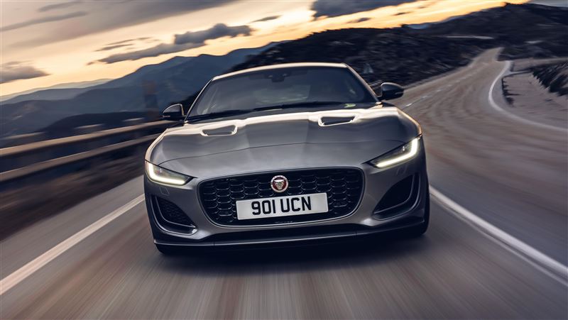 英倫絕美跑車　F-TYPE震撼登台