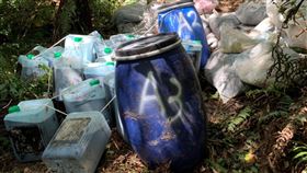 印刷廢棄物丟棄翡翠水庫集水區　8業者遭訴威昇公司林姓負責人涉嫌未經主管機關許可，向印刷業者招攬違法處理事業廢棄物，並堆放台南及棄置在翡翠水庫集水區。北檢30日依廢棄物清理法起訴林男、威昇公司及7家業者。（翻攝畫面）中央社記者林長順傳真  109年12月30日