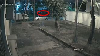 新／監視畫面曝！同夥被爆頭3人逃逸