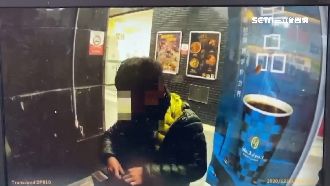 醉男深夜路邊咆哮　遭4人圍毆滿臉傷