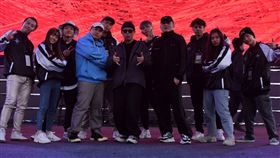 玖壹壹在花蓮現場彩排與8位舞者嗨翻東大門。