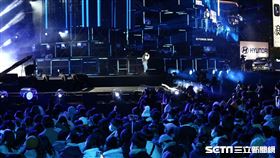 「臺北最High新年城-2021跨年晚會」人潮。圖／記者楊澍攝影