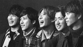 「嵐」5人感性演唱多首膾炙人口的歌曲。（圖／翻攝自推特）