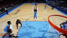 ▲哈登（James Harden）攻下33分，火箭本季終於開胡。（圖／翻攝自火箭推特）