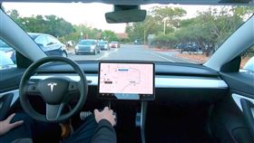 ▲特斯拉自動駕駛科技（圖／翻攝自Tesla官網）