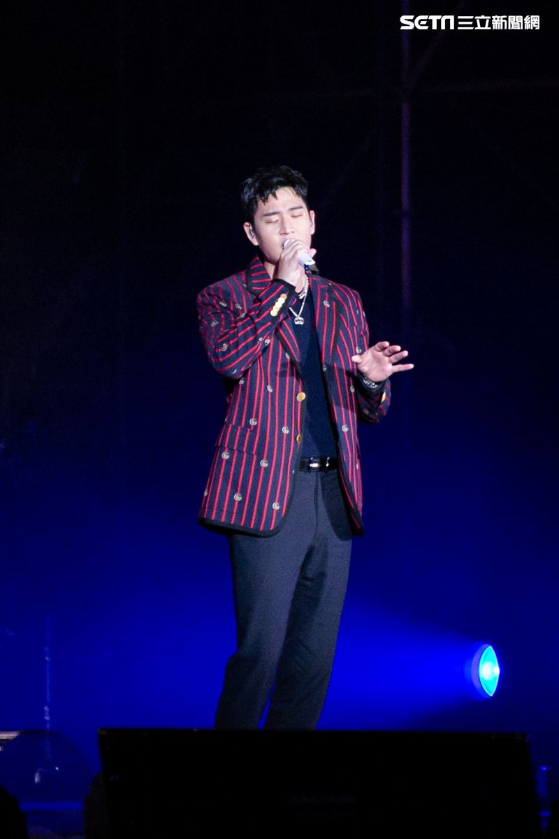 周興哲擔任「臺北最High新年城-2021跨年晚會」演唱嘉賓。（圖／記者楊澍攝影）