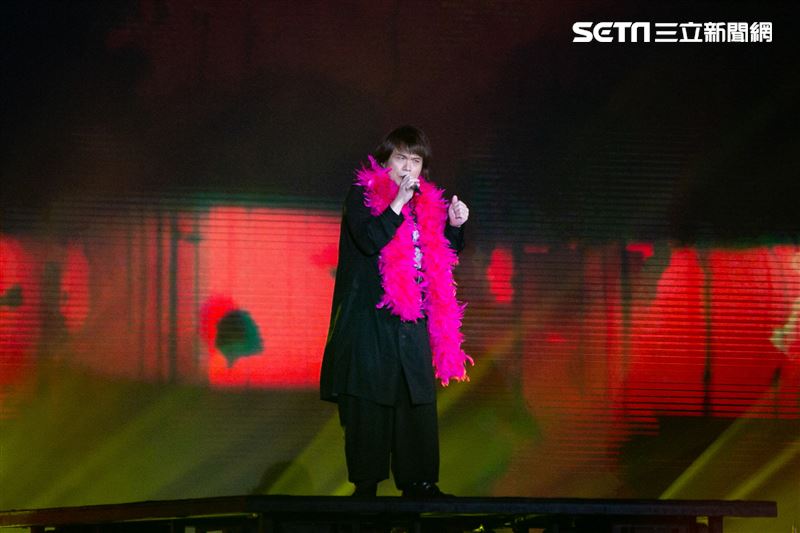 伍佰擔任「臺北最High新年城-2021跨年晚會」演唱嘉賓。（圖／記者楊澍攝影）