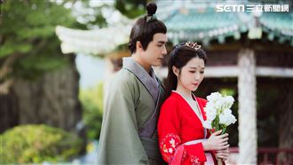 邵雨薇仙氣爆棚　激吻賀軍翔畫面超甜