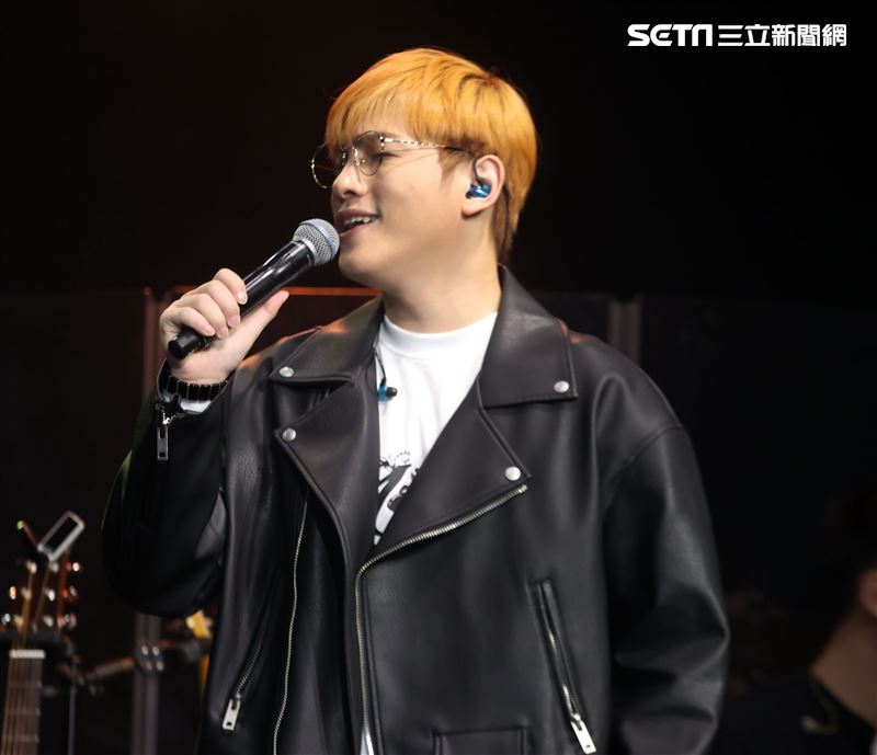 邱振哲「失戀學」期末考演唱會。（記者邱榮吉/攝影）