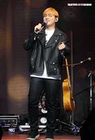 邱振哲「失戀學」期末考演唱會。（記者邱榮吉/攝影）