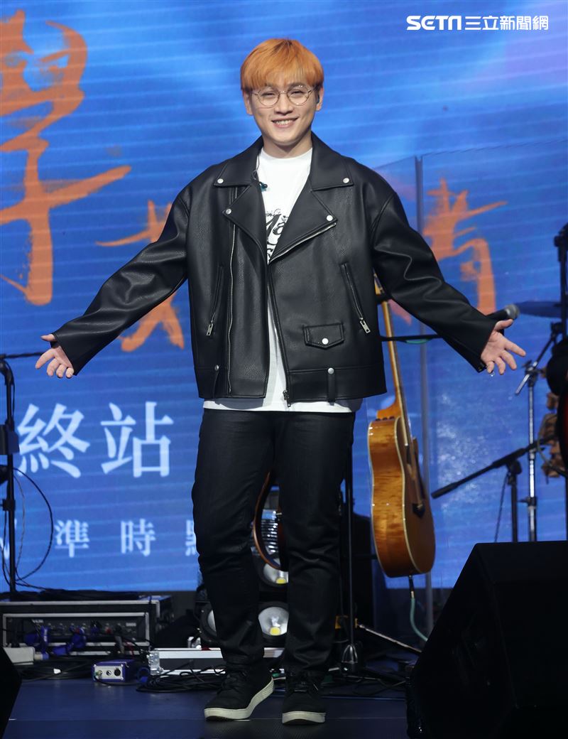 邱振哲「失戀學」期末考演唱會。（記者邱榮吉/攝影）
