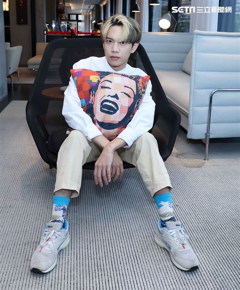 楊士弘三立新聞網專訪。（記者邱榮吉/攝影）