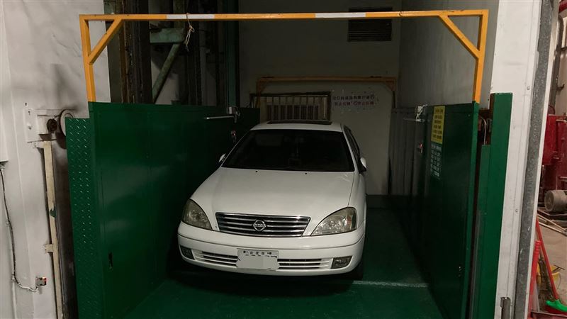 停車場客滿！中年男1招讓旅客走不了