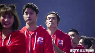 姚元浩隊長兼司機　停車竟撞賓士慘了