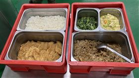 確保學童吃國產豬　北市半年辦877場校園查核台北市政府教育局4日表示，將在半年內完成共832場次的學校中央廚房等校園肉品專案查核，加上例行的聯合查核，共877場次，確保學生吃到國產豬。中央社記者陳昱婷攝  110年1月4日