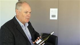 擺脫依賴中國  澳洲葡萄酒闢多元市場「澳洲葡萄及葡萄酒業公會」總經理巴塔格倫強調，儘管開闢多元市場並不容易，但仍是澳洲葡萄酒產業今後的必經之路。中央社記者丘德真坎培拉攝  110年1月4日