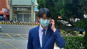 鐵路警察遭殺害案二審開庭　精神科醫師作證台南高分院4日開庭審理鄭姓男子涉嫌持刀殺害嘉義鐵路警察案，以證人身分傳喚主持精神鑑定的台中榮民總醫院嘉義分院精神科醫師沈正哲出庭（圖）作證。（讀者提供）中央社記者楊思瑞台南傳真  110年1月4日