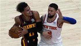▲楊恩（Trae Young）三分球打鐵，靠著12罰攻下31分。（圖／美聯社／達志影像）